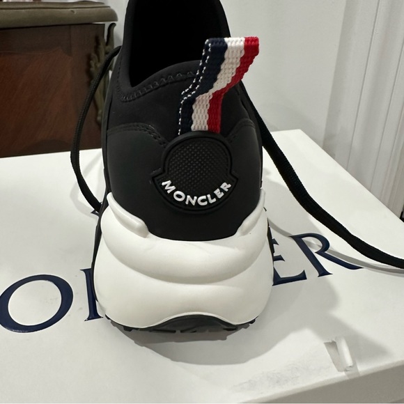 NEW Moncler Sneakers size 39.5 EU - Picture 2 of 9